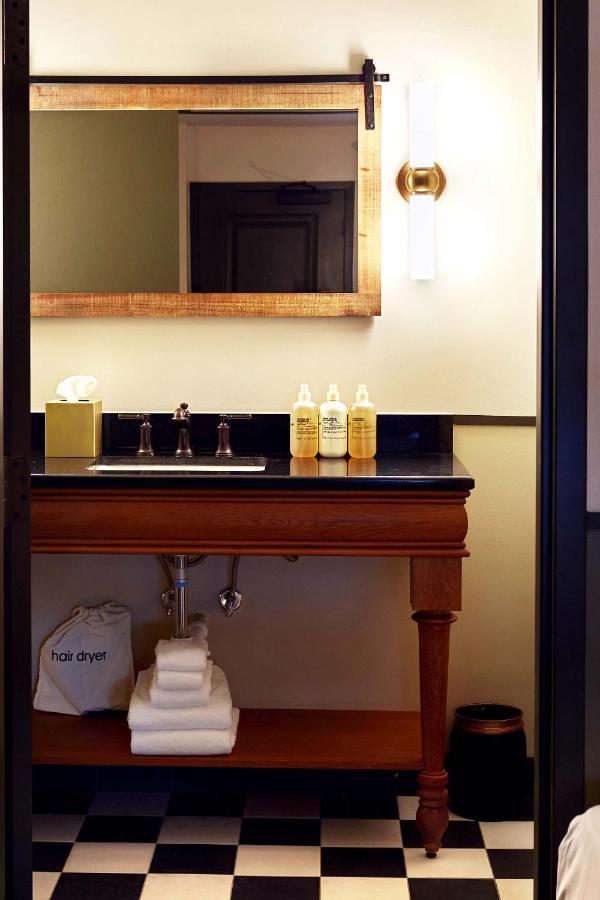 Hotel Berkshires Untold Lenox Esterno foto
