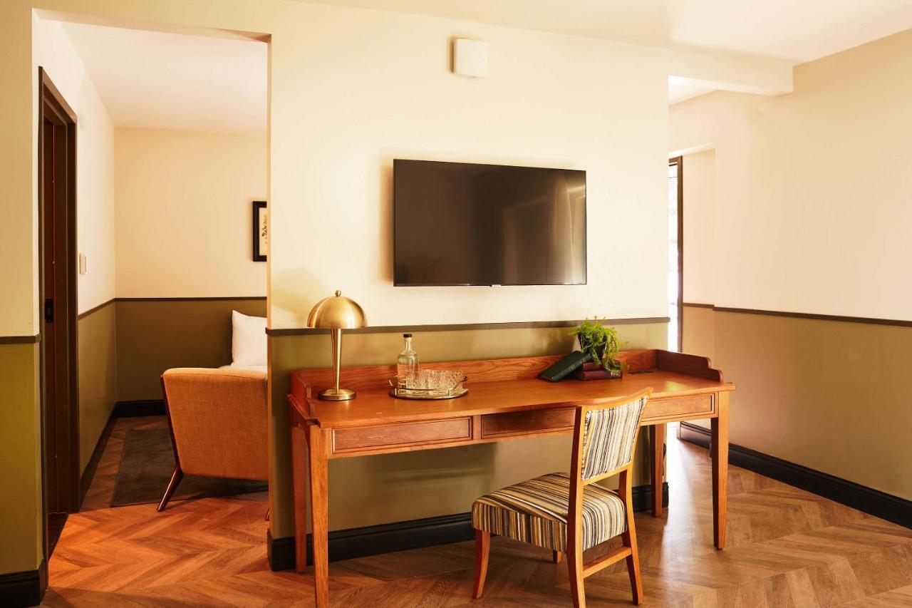 Hotel Berkshires Untold Lenox Esterno foto