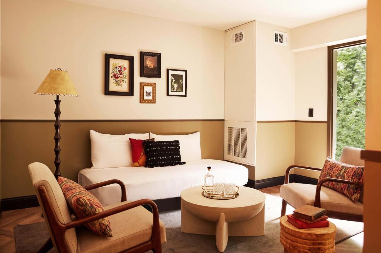 Hotel Berkshires Untold Lenox Esterno foto