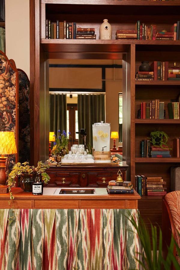 Hotel Berkshires Untold Lenox Esterno foto
